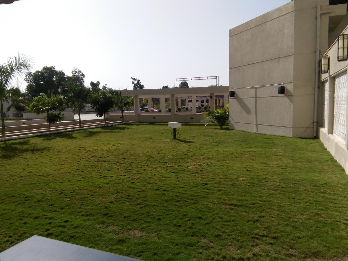 Silver Estate Resort Tikamgarh Ngoại thất bức ảnh