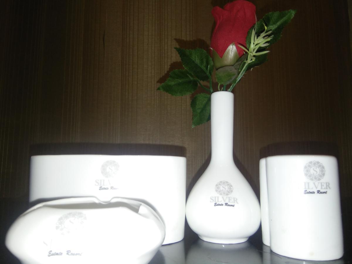 Silver Estate Resort Tikamgarh Ngoại thất bức ảnh